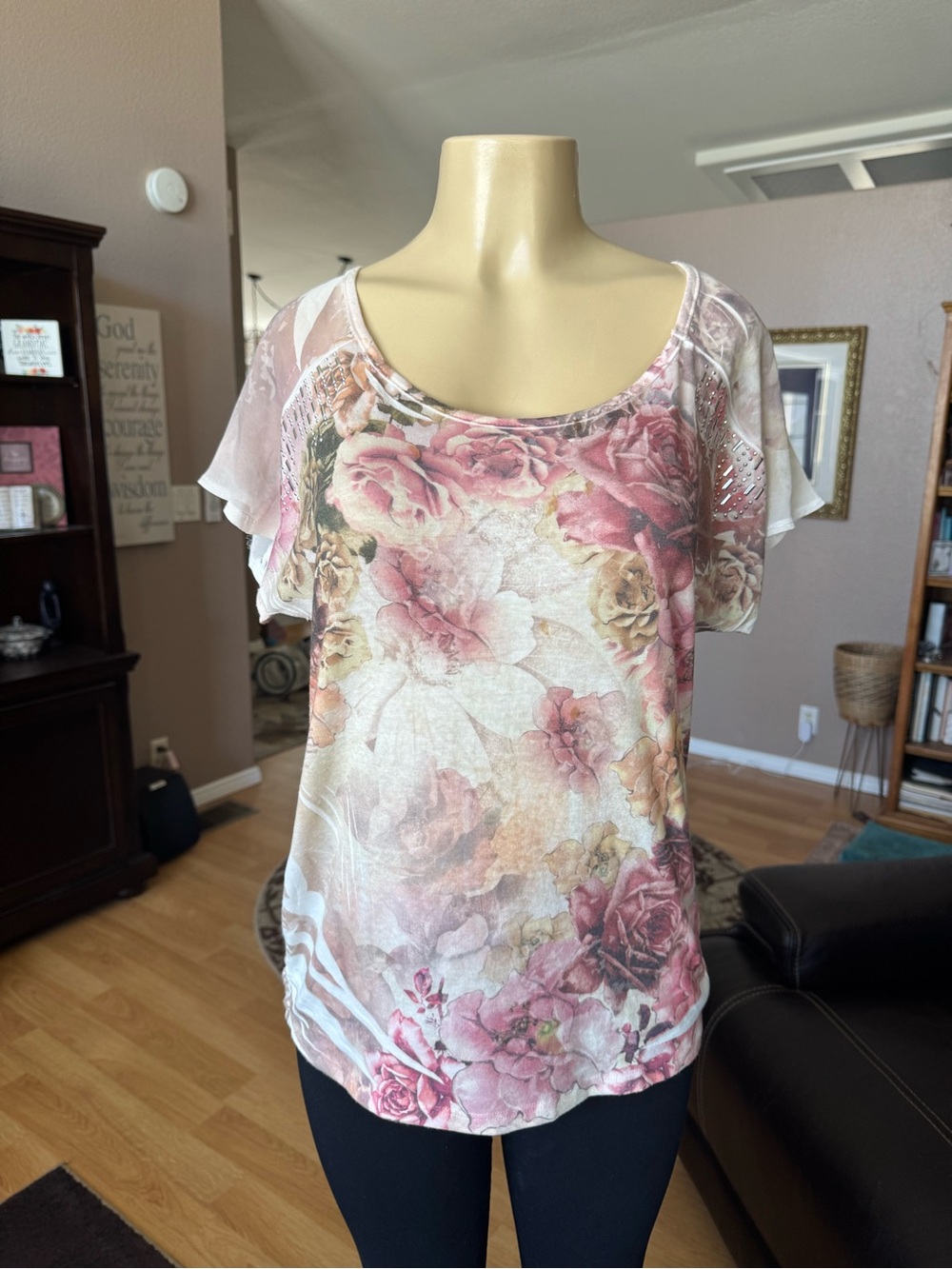 Lavish pink, cream & brown floral scoop neck blouse-size M